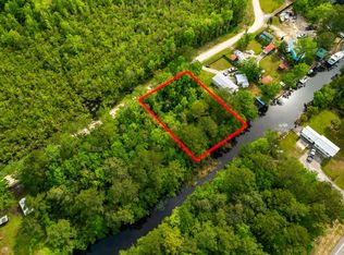 14 Alaqua Cove Rd, Freeport, FL 32439