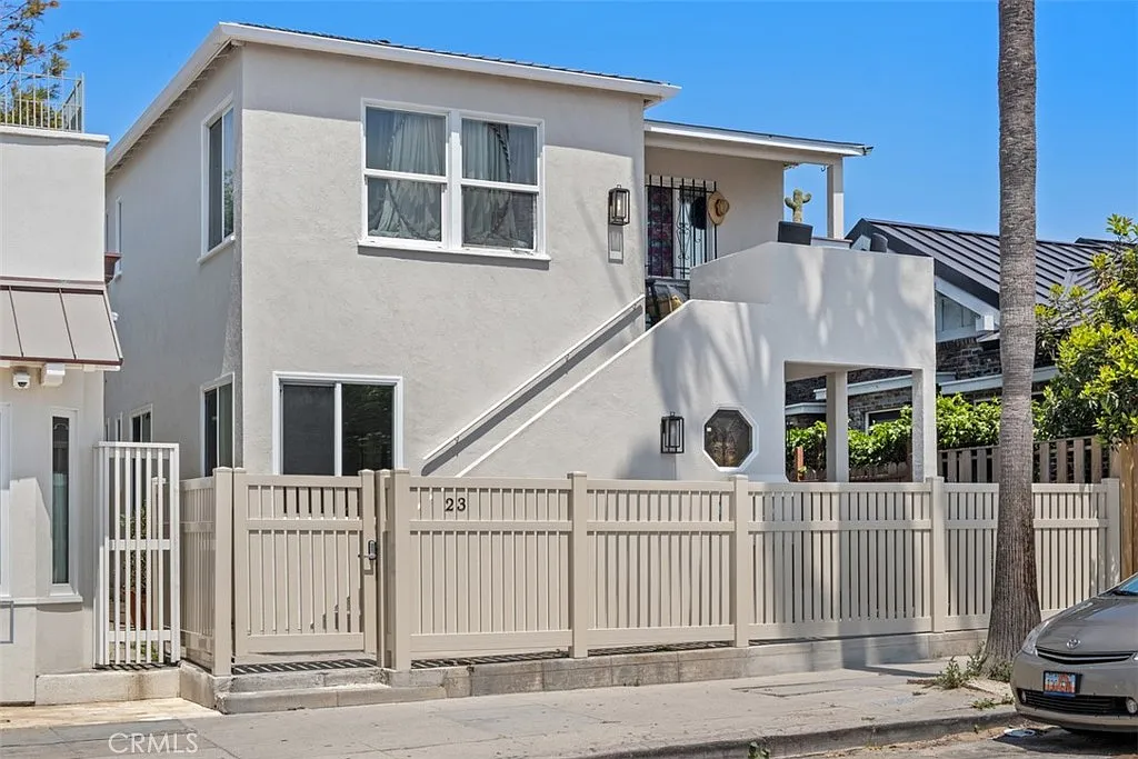 Building Photo - 23 Rose Ave