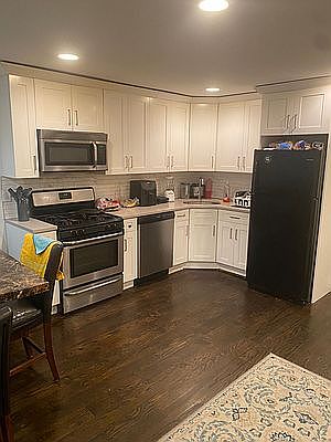 4th image of 1134 Jefferson Ave #1