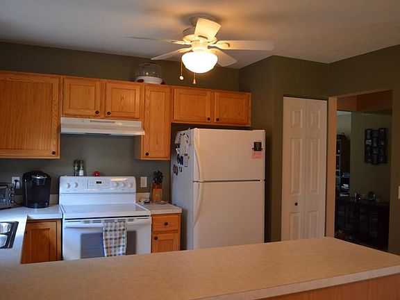 3rd image of 541 Parkside Ln #17