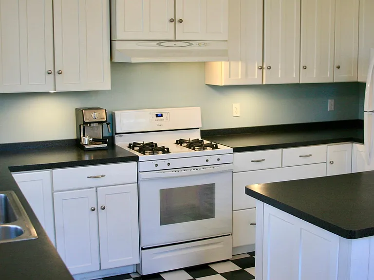 1601 Dupont Ave N #1 — Photo 11