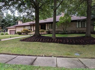 118 Saddlebrook Ct, Cherry Hill, NJ 08003