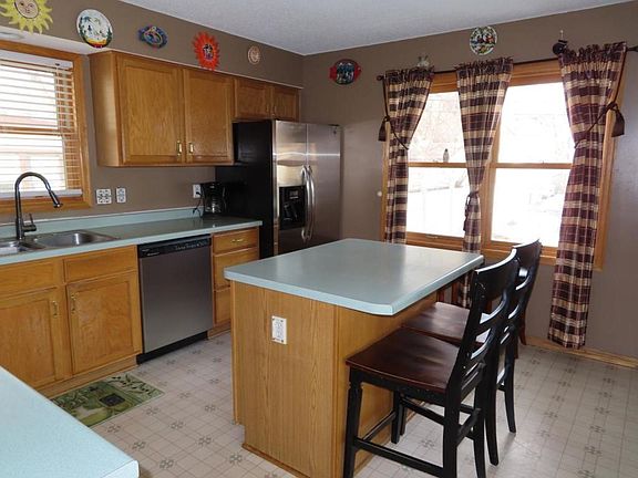 5th image of 3014 Sheridan Ave N