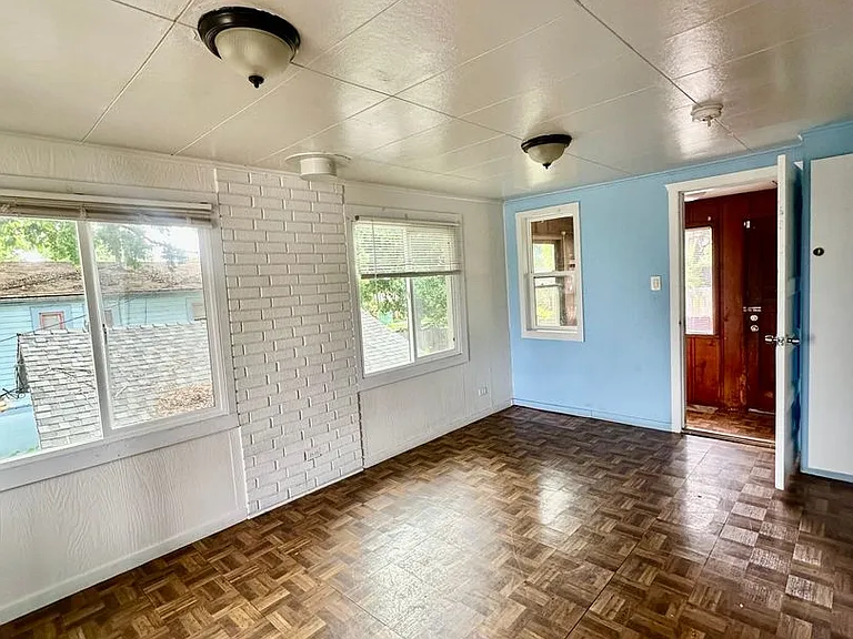 825 Carolina St — Photo 3