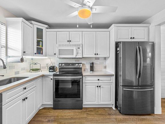 5th image of 740 E Ocean Avenue #103