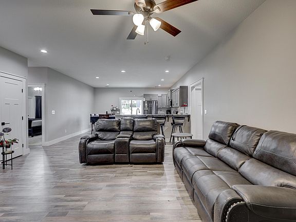 5th image of 1925 Wynwood Drive