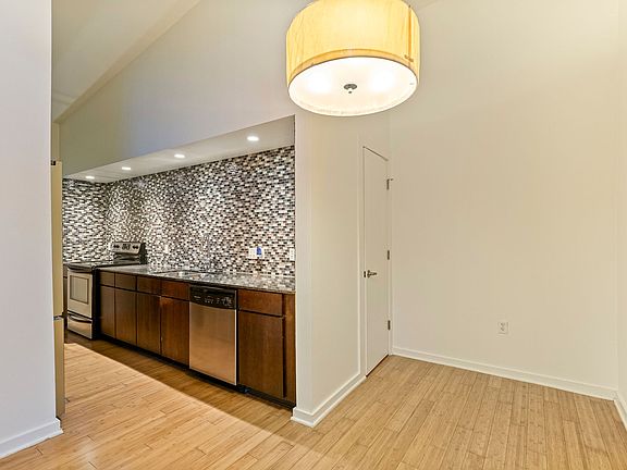 5th image of 2200 Dickson Dr APT 229