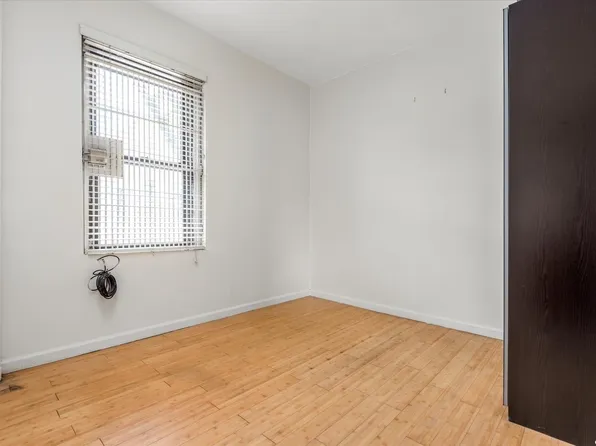 21-27 33rd Street image 13 of 18