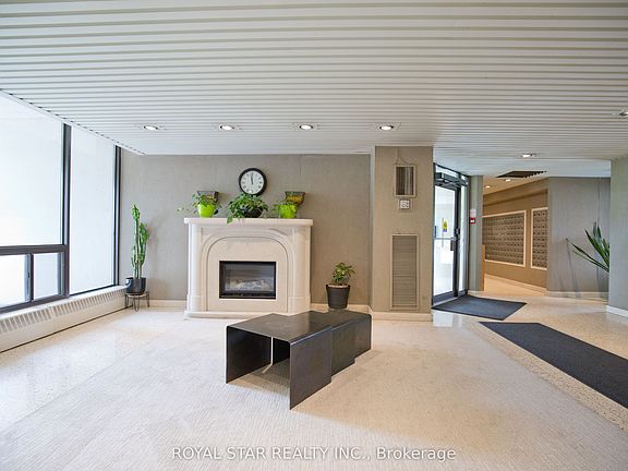 3rd image of 1535 Lakeshore Rd E #1607