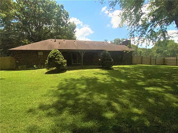 4th image of 3313 Pickett Rd