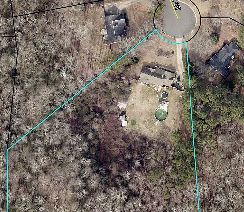 2nd image of 135 Riverside Ct