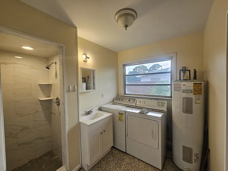 824 Cypress Ave — Photo 13