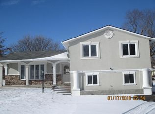 610 N 2nd St, Savannah, MO 64485