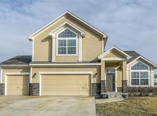 914 Caribou Ct, Raymore, MO 64083