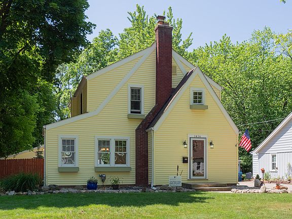2nd image of 1416 Lakeway Ave