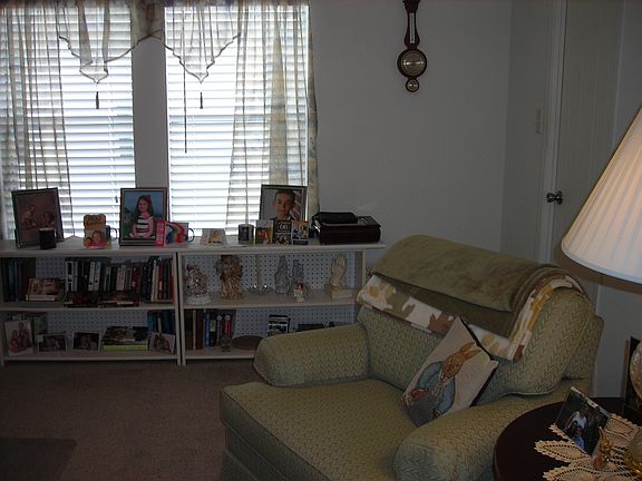 3rd image of 4468 SE Sweetwood Way