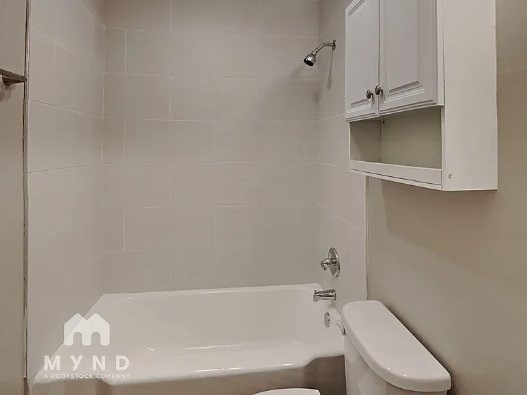 510 E University Ave — Photo 13