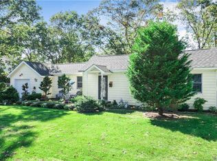 52 Holbrook St, Patchogue, NY 11772
