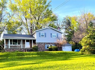9584 Kinsman Rd, Novelty, OH 44072