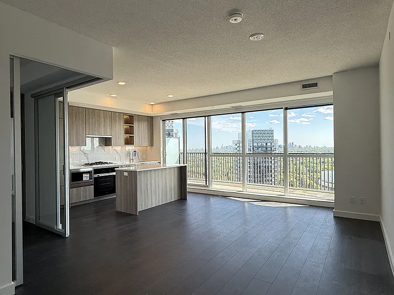 18 Esther Shiner Blvd #3202 — Photo 4
