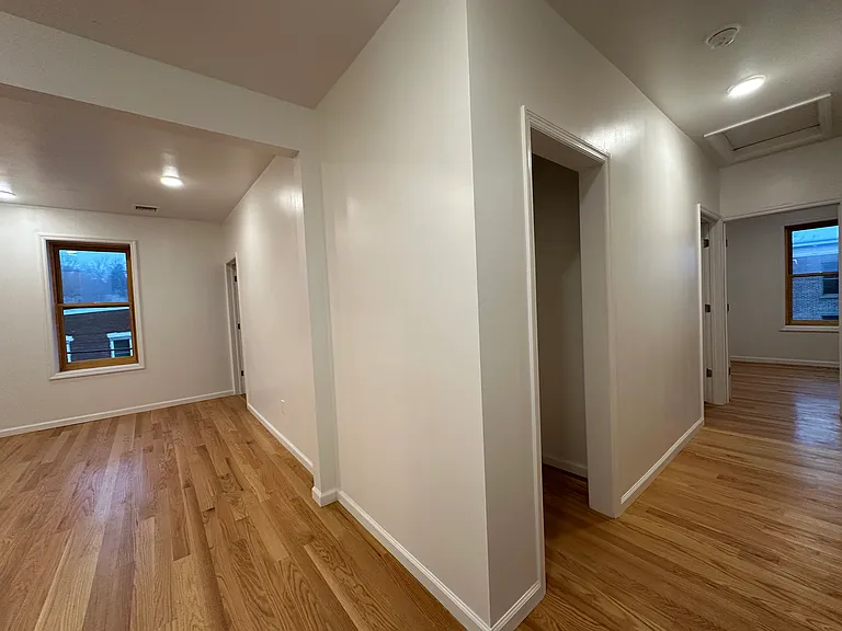 31 Benkard Ave #3 — Photo 9