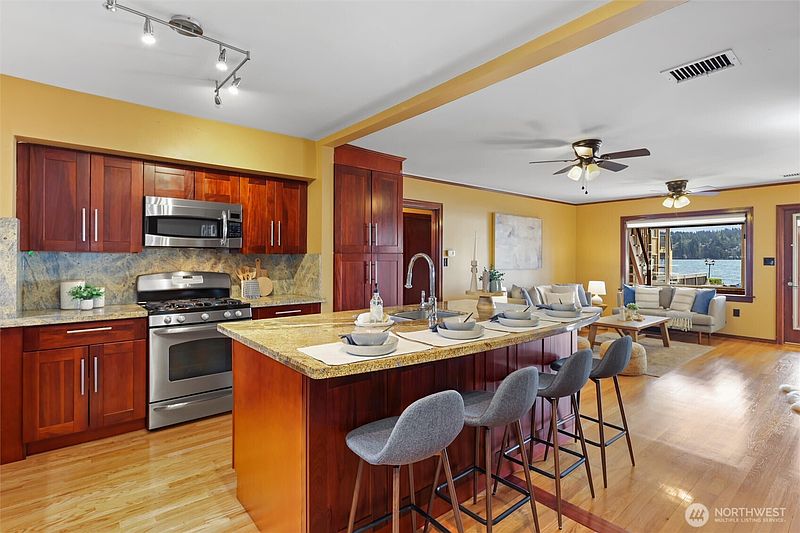 5th image of 4728 NE 172nd Street