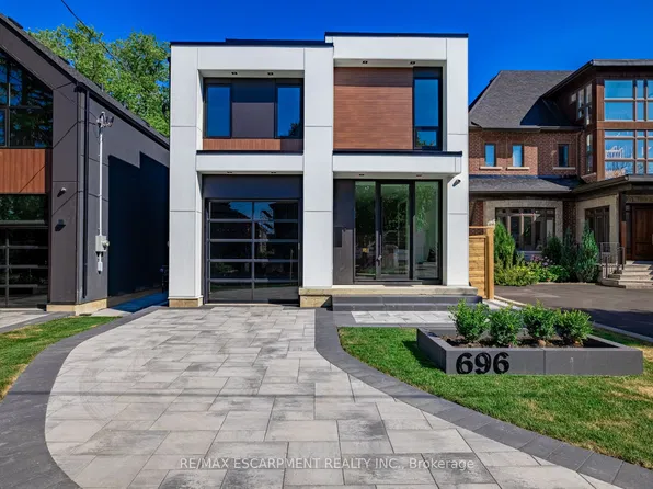 696 Montbeck Cres, Mississauga, ON L5G 1P3