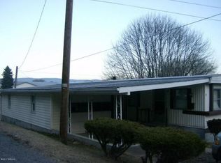 9 W Arch St, Mill Hall, PA 17751