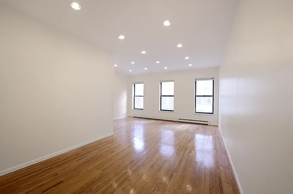 Rented by CORE | media 1