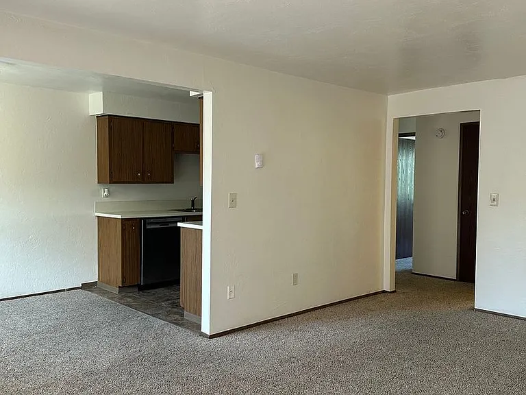 Chandele Apartments — Photo 6