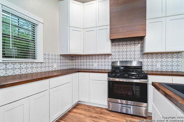 1st image of 139 Querida Ave