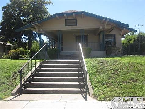 1st image of 826 W Summit Ave