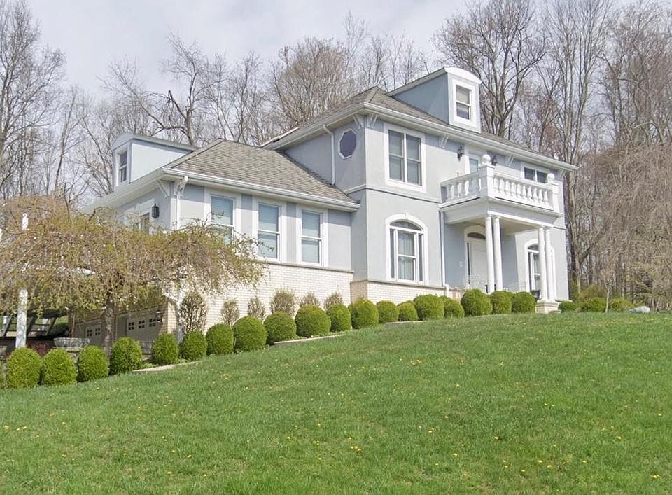 1st image of 261 Hickory Hts