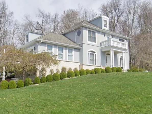 261 Hickory Hts, Belington, WV 26250