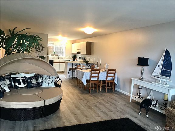 2nd image of 1515 Ocean Beach Blvd N