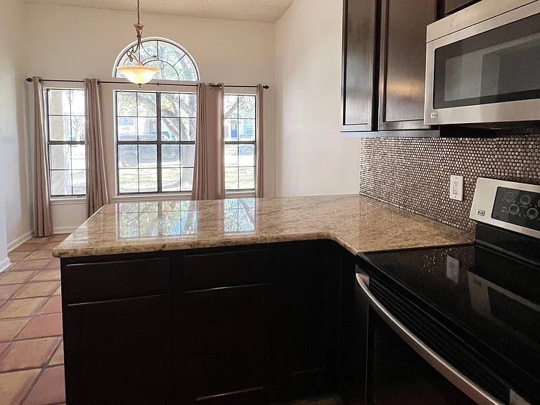 13047 Beacon Park Dr — Photo 8