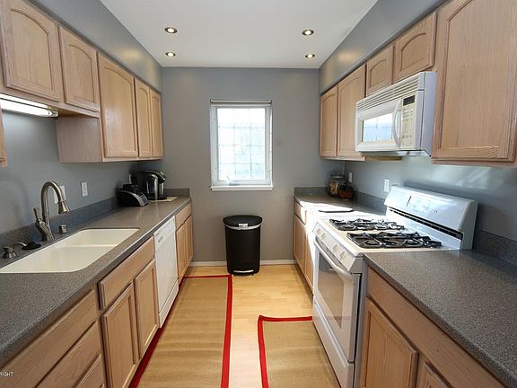 2nd image of 11270 Wood River Way