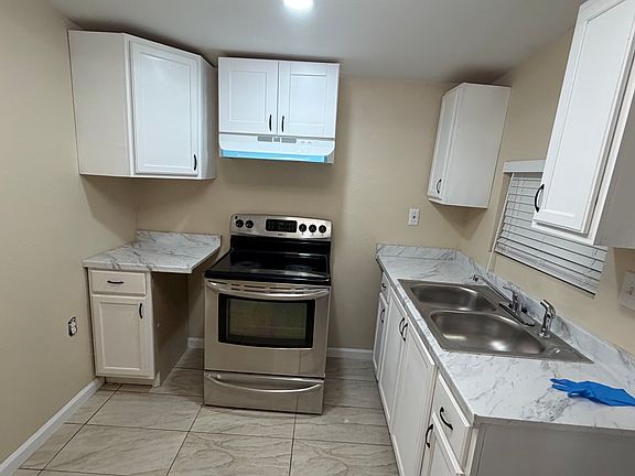 5th image of 826 S Chance Ave