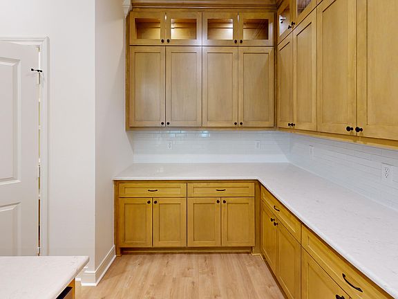 2nd image of 6622 Bendale Dr