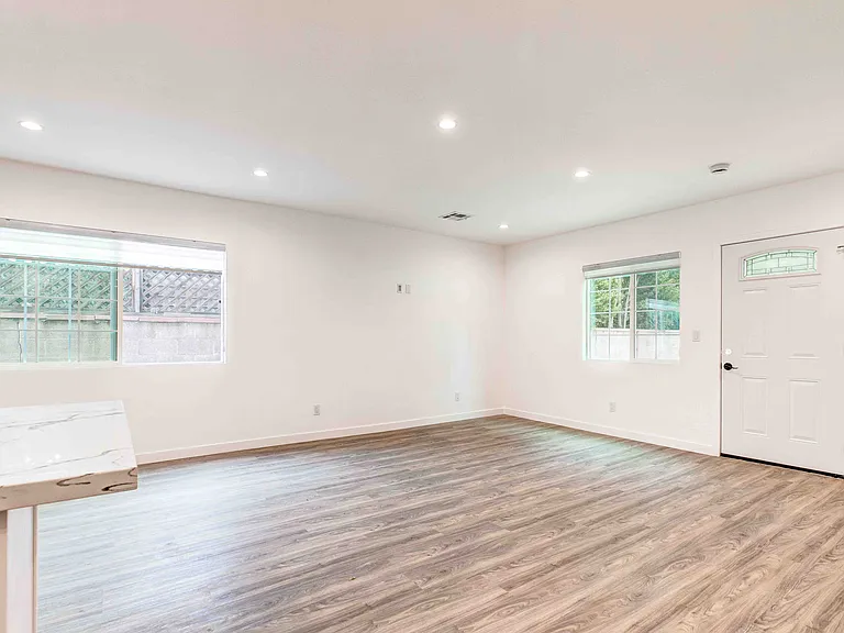 8805 Paso Robles Ave — Photo 7