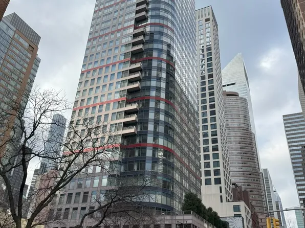 250 East 54th Street image 1 of 12