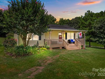 201 N Ferry St, New London, NC, 28127