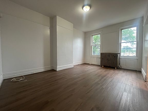 4th image of 120 Norwood Ave #3