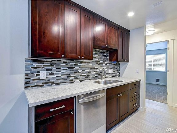 5th image of 11031 Woodinville Dr APT 201