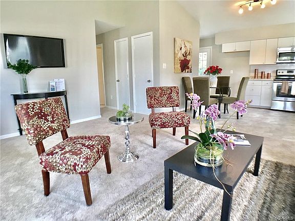 3rd image of 4413 Samara Dr