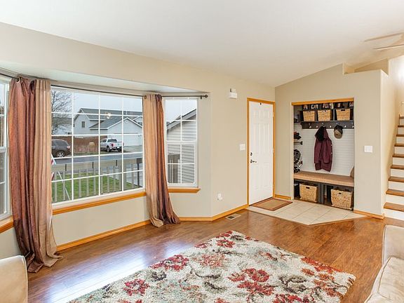 5th image of 523 E Tara Lee Ave