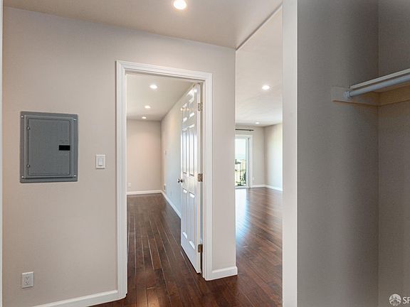 2nd image of 646 Corbett Ave APT 504