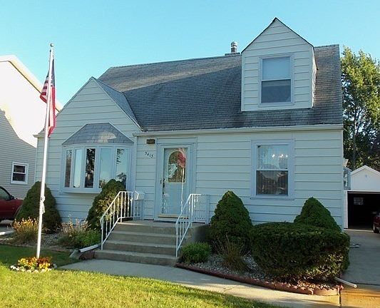 2nd image of 5413 W 88th St