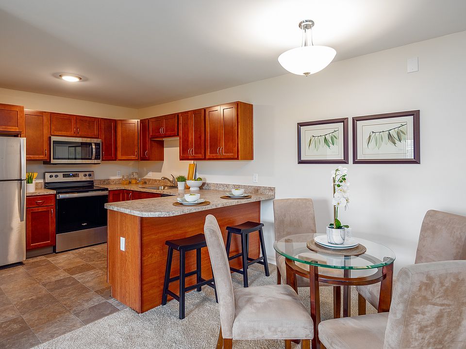 1st image of 425 Meridian Hills Dr #87b0cda78