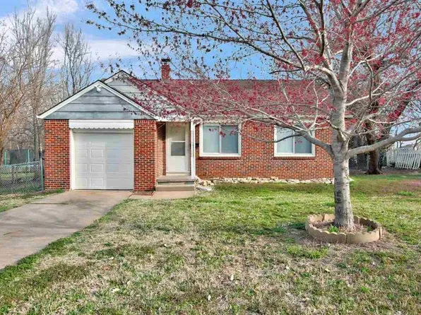 3614 E 10th St N, Wichita, KS 67208